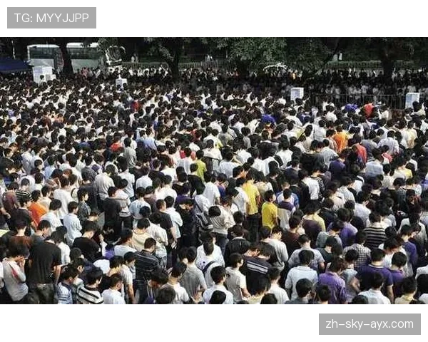 颜骏凌家的狗吃的都比我一个月工资多 颜骏凌家的狗吃的都比我一个月工资多